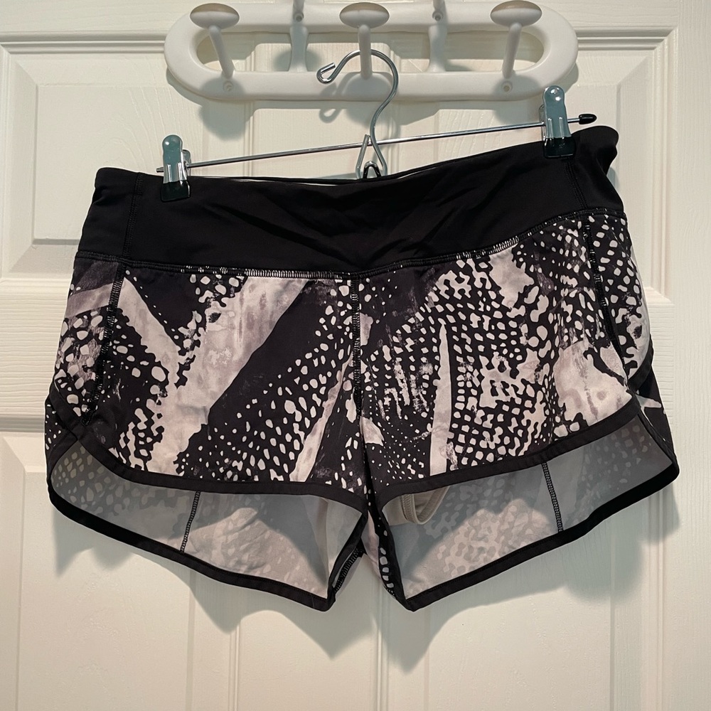 Lululemon speed up shorts rare vintage pattern